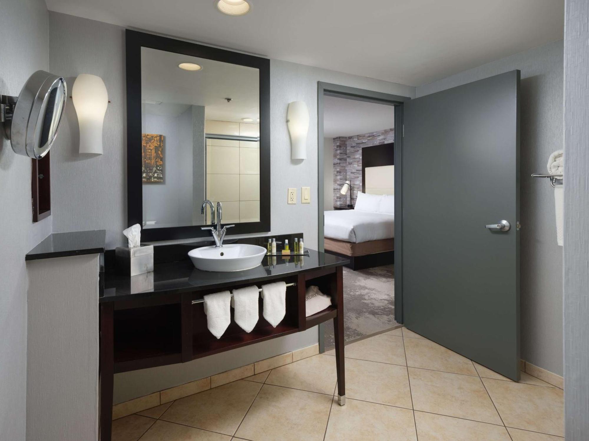 Doubletree By Hilton Hotel Chattanooga Downtown Экстерьер фото